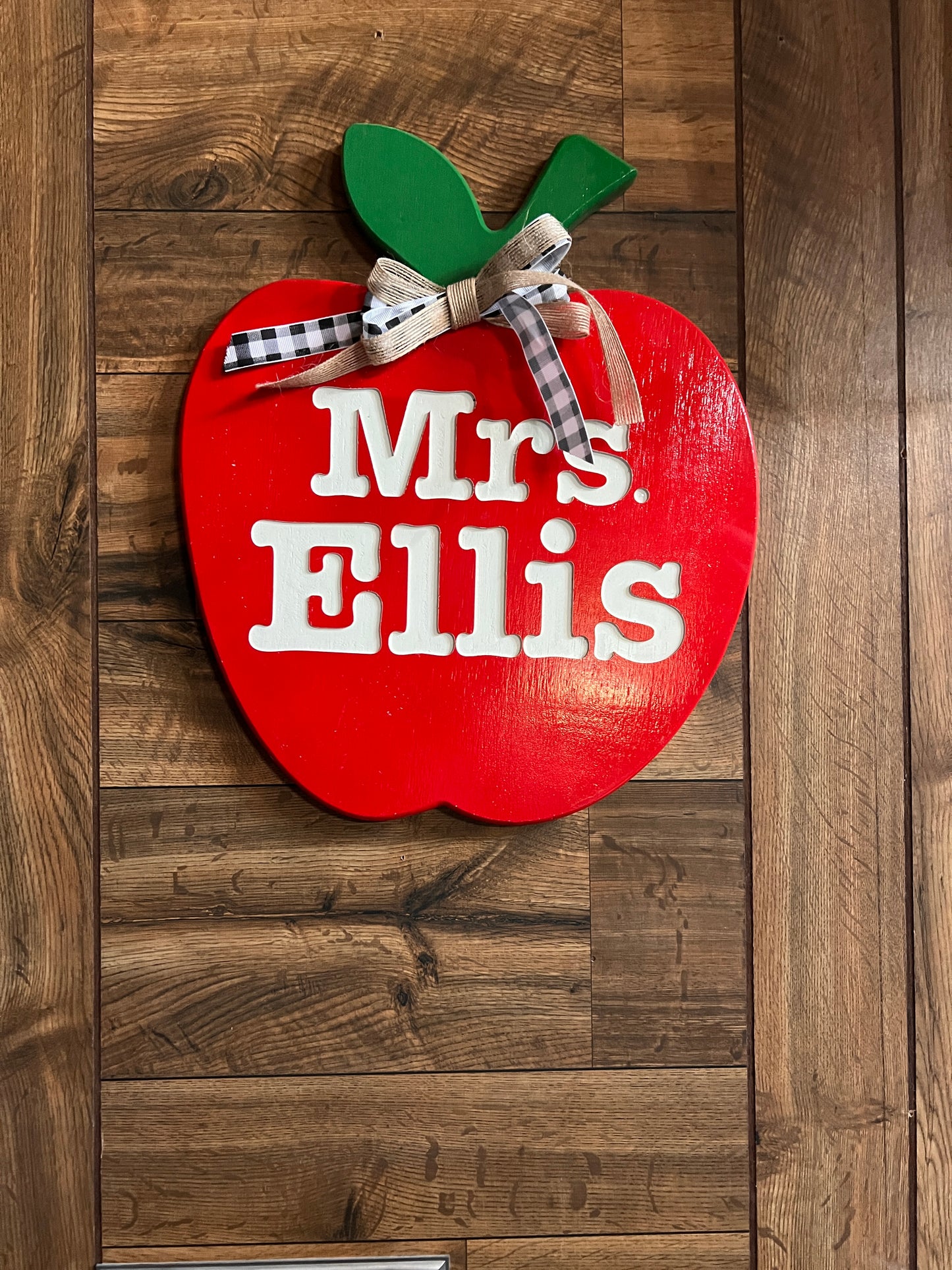 Teacher Apple Doorhanger